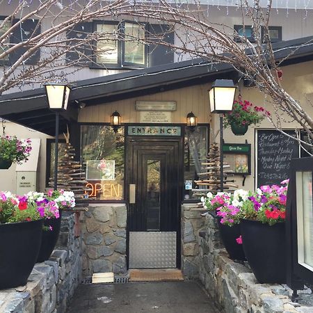 Black Bear Inn เทรดโบ ภายนอก รูปภาพ