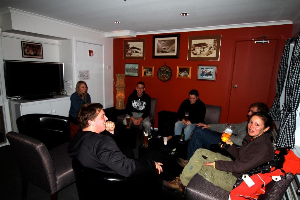 Black Bear Inn เทรดโบ ภายนอก รูปภาพ