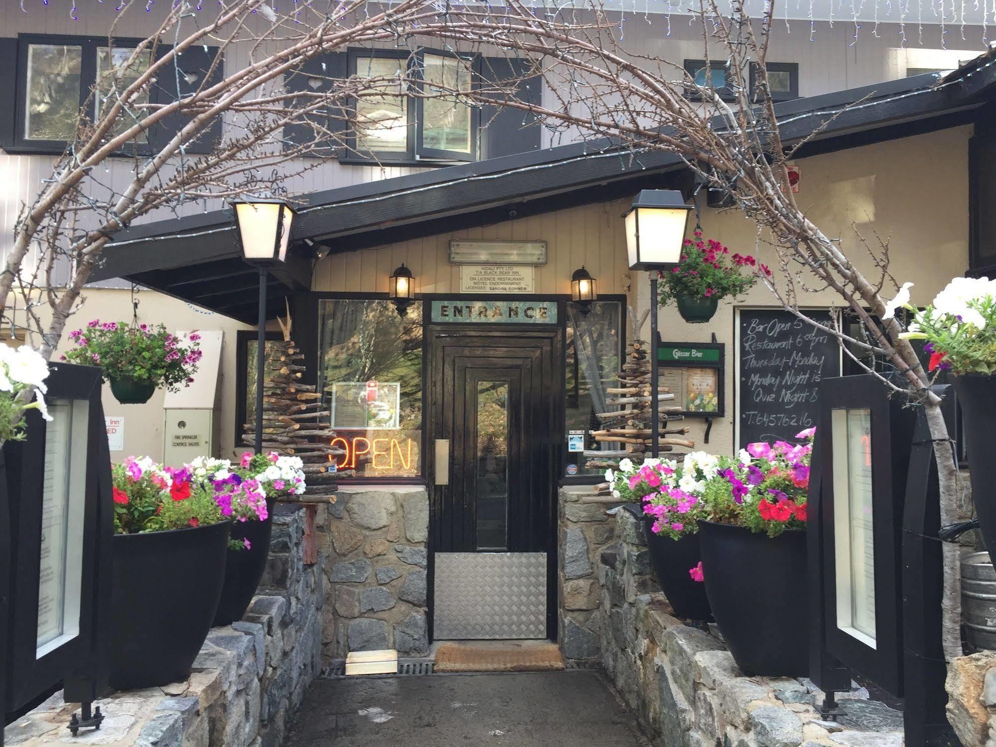 Black Bear Inn เทรดโบ ภายนอก รูปภาพ