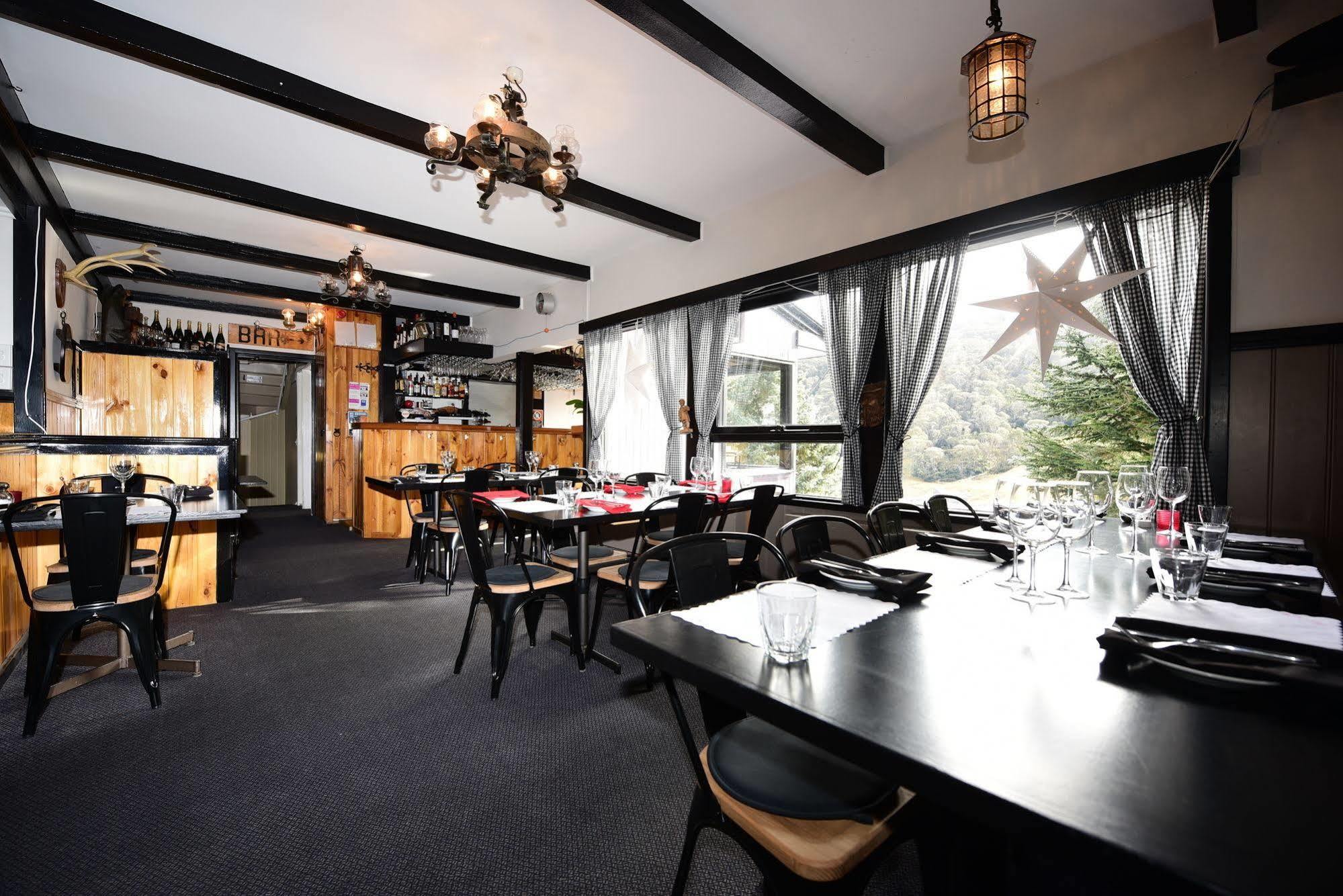 Black Bear Inn เทรดโบ ภายนอก รูปภาพ
